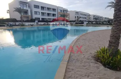 Chalet - 2 Bedrooms - 2 Bathrooms for sale in Azha - Al Ain Al Sokhna - Suez