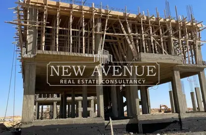 Office Space - 4 Bedrooms - 2 Bathrooms for sale in Suez Road - New Cairo City - Cairo