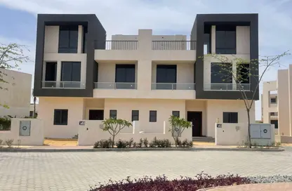 منزل مزدوج - 6 غرف نوم - 6 حمامات للبيع في كمبوند اب فيل - طريق مصر اسكندرية الصحراوي - مدينة 6 أكتوبر - الجيزة