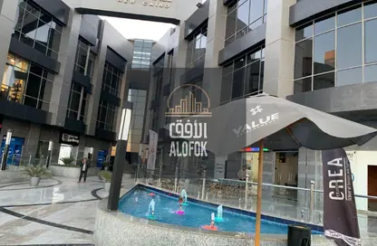 محل تجاري - استوديو للبيع في مون فالي - المستثمرين الجنوبية - مدينة القاهرة الجديدة - القاهرة