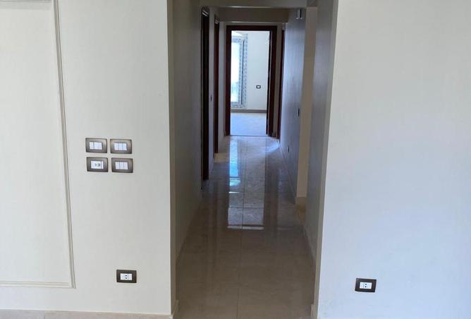 70373441 - صورة العقار 3