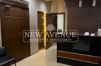 Clinic - 4 Bedrooms - 2 Bathrooms for rent in Gameat Al Dewal Al Arabeya St. - Mohandessin - Giza