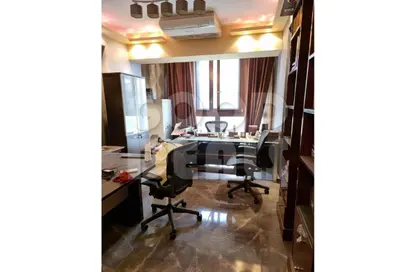 شقة - 2 غرف نوم - 2 حمامات للبيع في شارع اسماعيل محمد - الزمالك - القاهرة