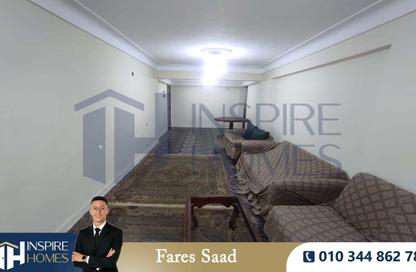 شقة - 3 غرف نوم - 1 حمام للايجار في كامب شيزار - حي وسط - الاسكندرية