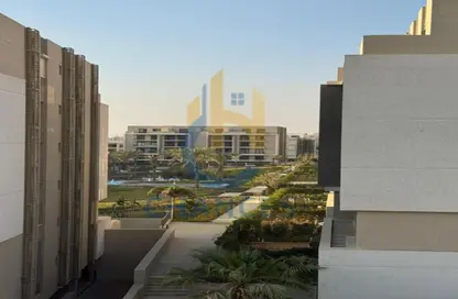 Apartment - 2 Bedrooms - 2 Bathrooms for sale in Moon Residences - Fifth Square - The 5th Settlement - New Cairo City - Cairo