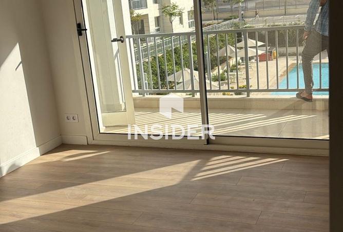 70106838 - Property Image 3