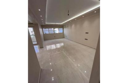 Apartment - 3 Bedrooms - 2 Bathrooms for sale in Tawfik Ahmed Al Bakry St. - 6th Zone - Nasr City - Cairo