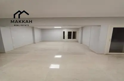 Office Space - 4 Bedrooms - 2 Bathrooms for rent in Salah Salem St. - Roxy - Heliopolis - Masr El Gedida - Cairo