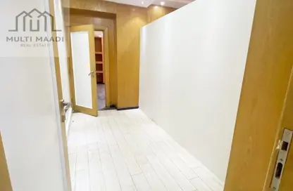 طابق كامل - 3 غرف نوم - 3 حمامات للايجار في شارع التسعين - التجمع الخامس - مدينة القاهرة الجديدة - القاهرة