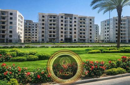 Apartment - 3 Bedrooms - 3 Bathrooms for sale in Mohamed Naguib Axis - Abou El Houl - New Cairo City - Cairo