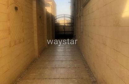 شقة - 3 غرف نوم - 2 حمامات للبيع في حى اسكان الجامعه الامريكية - كمبوندات التجمع الخامس - التجمع الخامس - مدينة القاهرة الجديدة - القاهرة