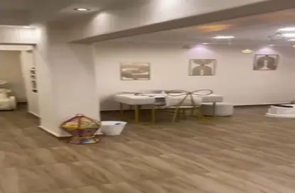 محل تجاري - غرفة نوم - 1 حمام للبيع في الشارع التجارى - زهراء المعادي - حي المعادي - القاهرة