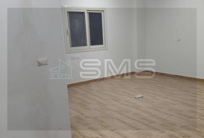 70105858 - Property Image 3