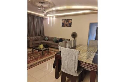 شقة - 2 غرف نوم - 1 حمام للبيع في شارع عمر بن الخطاب - مساكن المهندسين - مدينة نصر - القاهرة شقة - 2 غرف نوم - 1 حمام للبيع في شارع عمر بن الخطاب - مساكن المهندسين - مدينة نصر - القاهرة