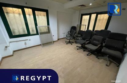Office Space - Studio - 5 Bathrooms for rent in Cornish El Nile St. - Maadi - Hay El Maadi - Cairo