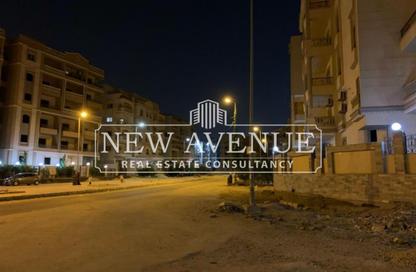 Apartment - 2 Bedrooms - 2 Bathrooms for sale in North Lotus - El Lotus - New Cairo City - Cairo