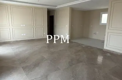 Apartment - 3 Bedrooms - 3 Bathrooms for rent in Garden Residence - Hyde Park - New Cairo City - Cairo