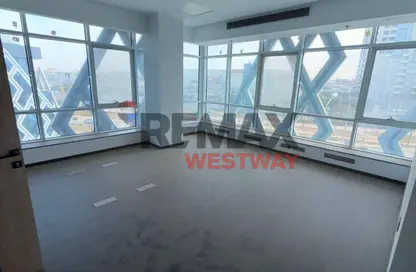 Office Space - Studio - 2 Bathrooms for rent in Arkan Plaza - 26th of July Corridor - Sheikh Zayed City - Giza