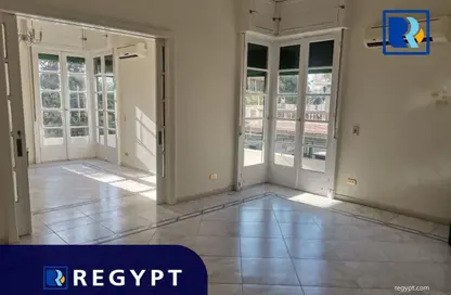 شقة - 2 غرف نوم - 2 حمامات للايجار في شارع الجزيره - الزمالك - القاهرة