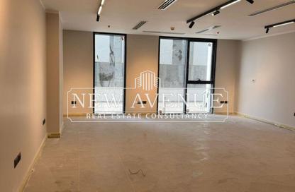 Office Space - 2 Bedrooms - 1 Bathroom for rent in Hyde Park Business District Mall - South Teseen St. - The 5th Settlement - New Cairo City - Cairo