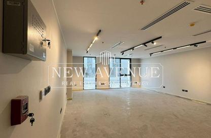 Office Space - 2 Bedrooms - 1 Bathroom for rent in Hyde Park Business District Mall - South Teseen St. - The 5th Settlement - New Cairo City - Cairo