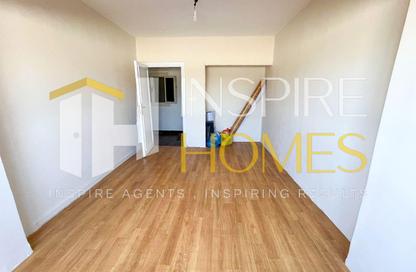 Apartment - 3 Bedrooms - 2 Bathrooms for sale in Smouha - Hay Sharq - Alexandria