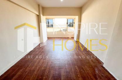Apartment - 3 Bedrooms - 2 Bathrooms for sale in Smouha - Hay Sharq - Alexandria Apartment - 3 Bedrooms - 2 Bathrooms for sale in Smouha - Hay Sharq - Alexandria