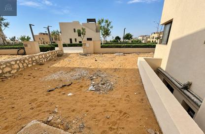 فيلا - 4 - 7 للبيع في أو ويست - كمبوندات 6 أكتوبر - مدينة 6 أكتوبر - الجيزة