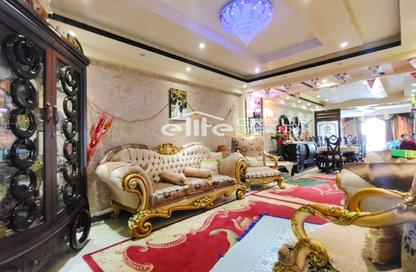 شقة - 3 غرف نوم - 1 حمام للبيع في ميدان الساعة - فيكتوريا - حي اول المنتزة - الاسكندرية