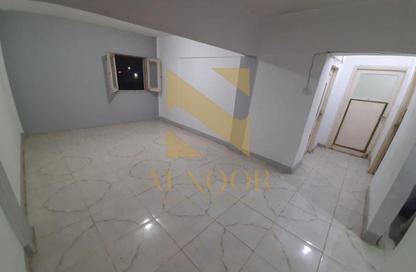 Apartment - 2 Bedrooms - 1 Bathroom for rent in Street 29 - 3rd District - Sheikh Zayed City - Giza