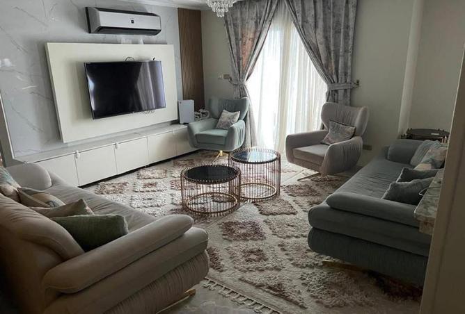 8677981 - Property Image 2