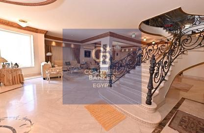 Villa - 7 Bedrooms - 6 Bathrooms for sale in Mohamed Hussein Mahmoud St. - Area E - Ganoob El Acadimia - New Cairo City - Cairo