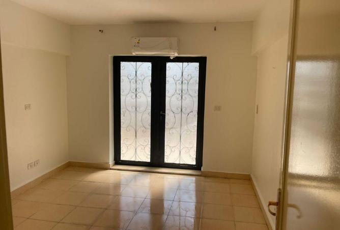 57249354 - Property Image 2