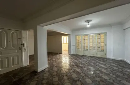 Apartment - 3 Bedrooms - 2 Bathrooms for sale in Moez Al Dawla St. - 6th Zone - Nasr City - Cairo