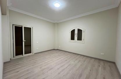 Apartment - 3 - 2 for sale in Street17 - District 3 - The 5th Settlement - New Cairo City - Cairo