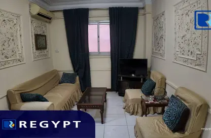 شقة - 2 غرف نوم - 1 حمام للايجار في شارع احمد حشمت - الزمالك - القاهرة