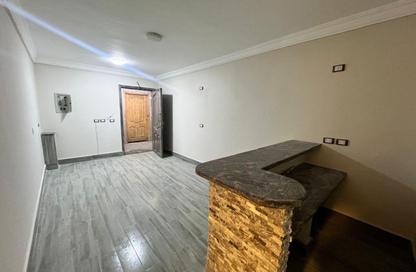 مساحات مكتبية - 4 غرف نوم - 2 حمامات للايجار في محور 26 يوليو - المهندسين - الجيزة