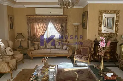Apartment - 4 Bedrooms - 4 Bathrooms for sale in Orouba Axis - Area A - Ganoob El Acadimia - New Cairo City - Cairo