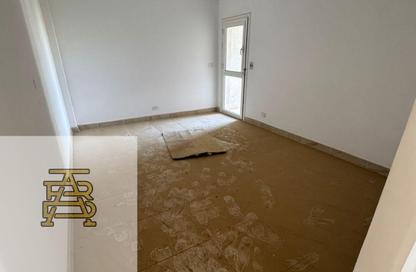 شقة - 4 غرف نوم - 3 حمامات للبيع في B12 - مدينتي - القاهرة