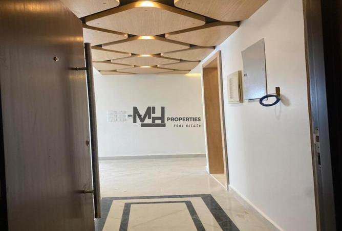 99108270 - Property Image 2
