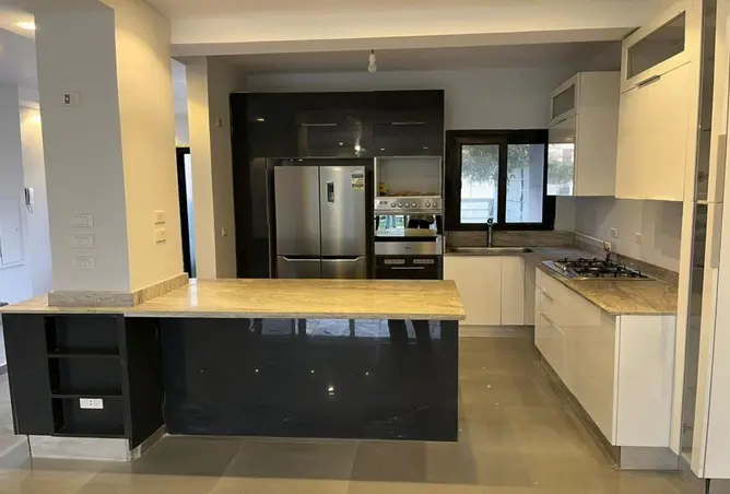 98542138 - Property Image 2
