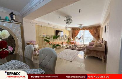 Apartment - 3 Bedrooms - 3 Bathrooms for sale in Al Shohada Square St. - Smouha - Hay Sharq - Alexandria