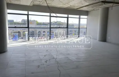 Office Space - 3 Bedrooms - 1 Bathroom for rent in Concord Plaza - South Investors Area - New Cairo City - Cairo