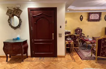 Apartment - 3 Bedrooms - 2 Bathrooms for sale in 50th Street - Zahraa El Maadi - Hay El Maadi - Cairo
