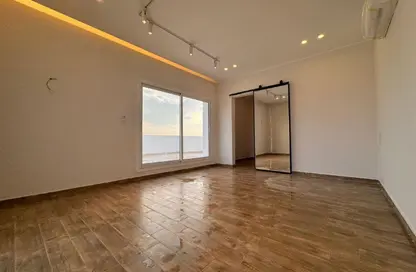 شقة - 2 غرف نوم - 2 حمامات للبيع في 6 ويست - بيفرلي هيلز - كمبوندات الشيخ زايد - الشيخ زايد - الجيزة