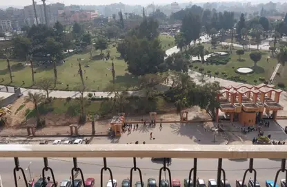 شقة - 4 غرف نوم - 2 حمامات للبيع في شارع الدكتور محمود ابراهيم - الحديقة الدولية - الحي السابع - مدينة نصر - القاهرة