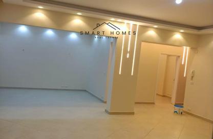 Apartment - 3 Bedrooms - 1 Bathroom for sale in 7th District - Sheikh Zayed City - Giza Apartment - 3 Bedrooms - 1 Bathroom for sale in 7th District - Sheikh Zayed City - Giza