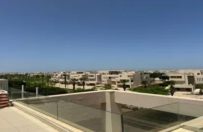 شاليه - 4 غرف نوم - 4 حمامات للبيع في هاسييندا باي - سيدي عبد الرحمن - الساحل الشمالي