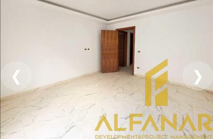 Apartment - 5 Bedrooms - 3 Bathrooms for sale in Flowers Park - North Investors Area - New Cairo City - Cairo
