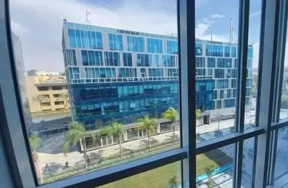 Retail - Studio - 3 Bathrooms for sale in Space mall gates - 26th of July Corridor - 6 October City - Giza